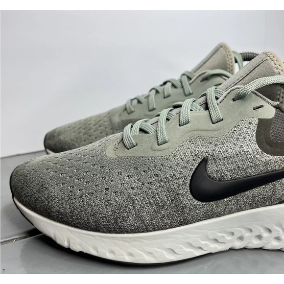 Nike Odyssey React Womens AO9820-008 Size 9.5M Dark Stucco/Blu Worn 1X! Like NU! - Picture 8 of 16